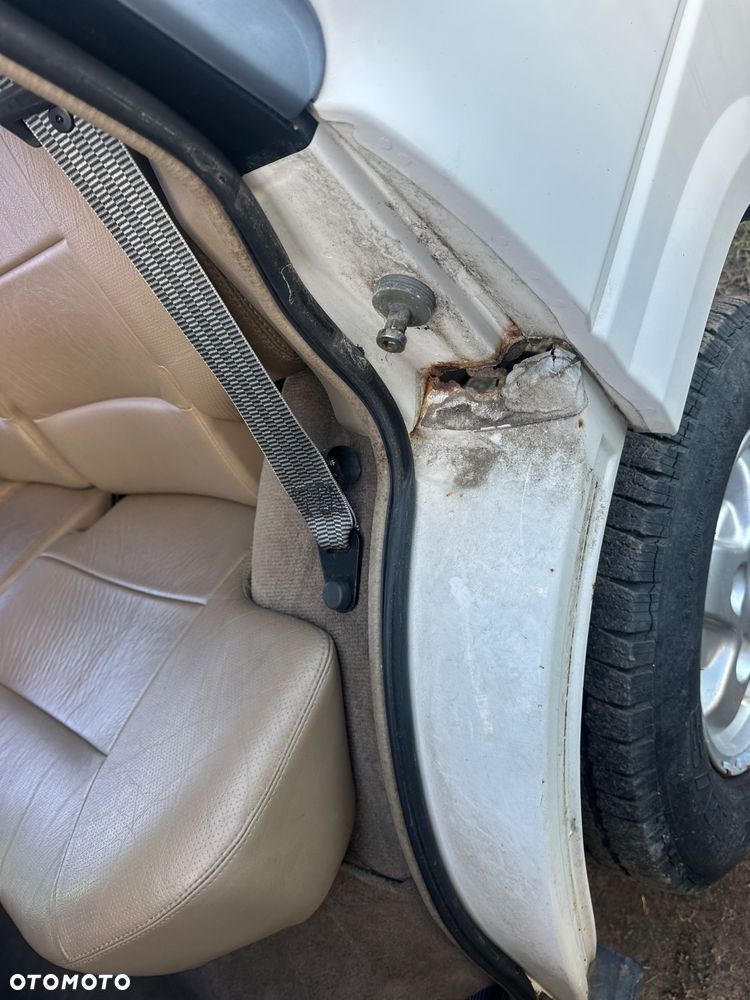 Land Rover Discovery - 14