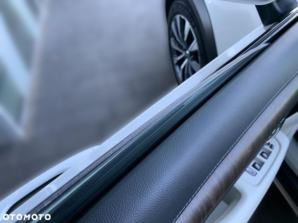 Volvo V90 Cross Country - 35