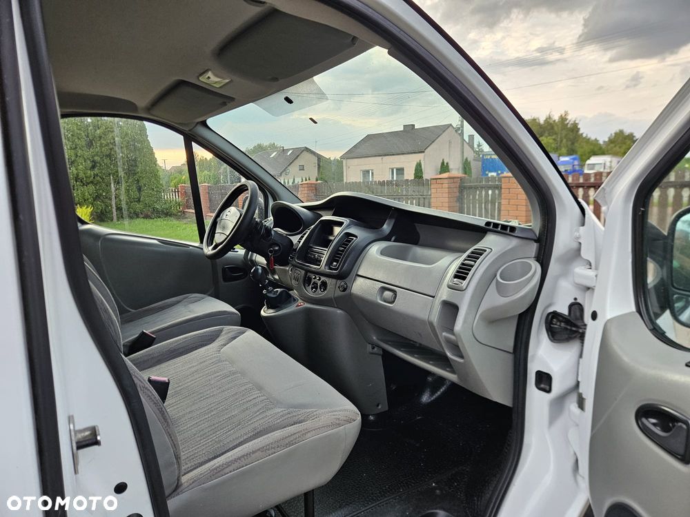 Renault Trafic - 12