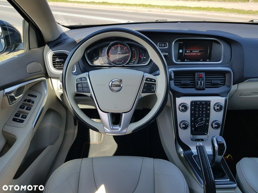 Volvo V40 D3 Ocean Race - 13