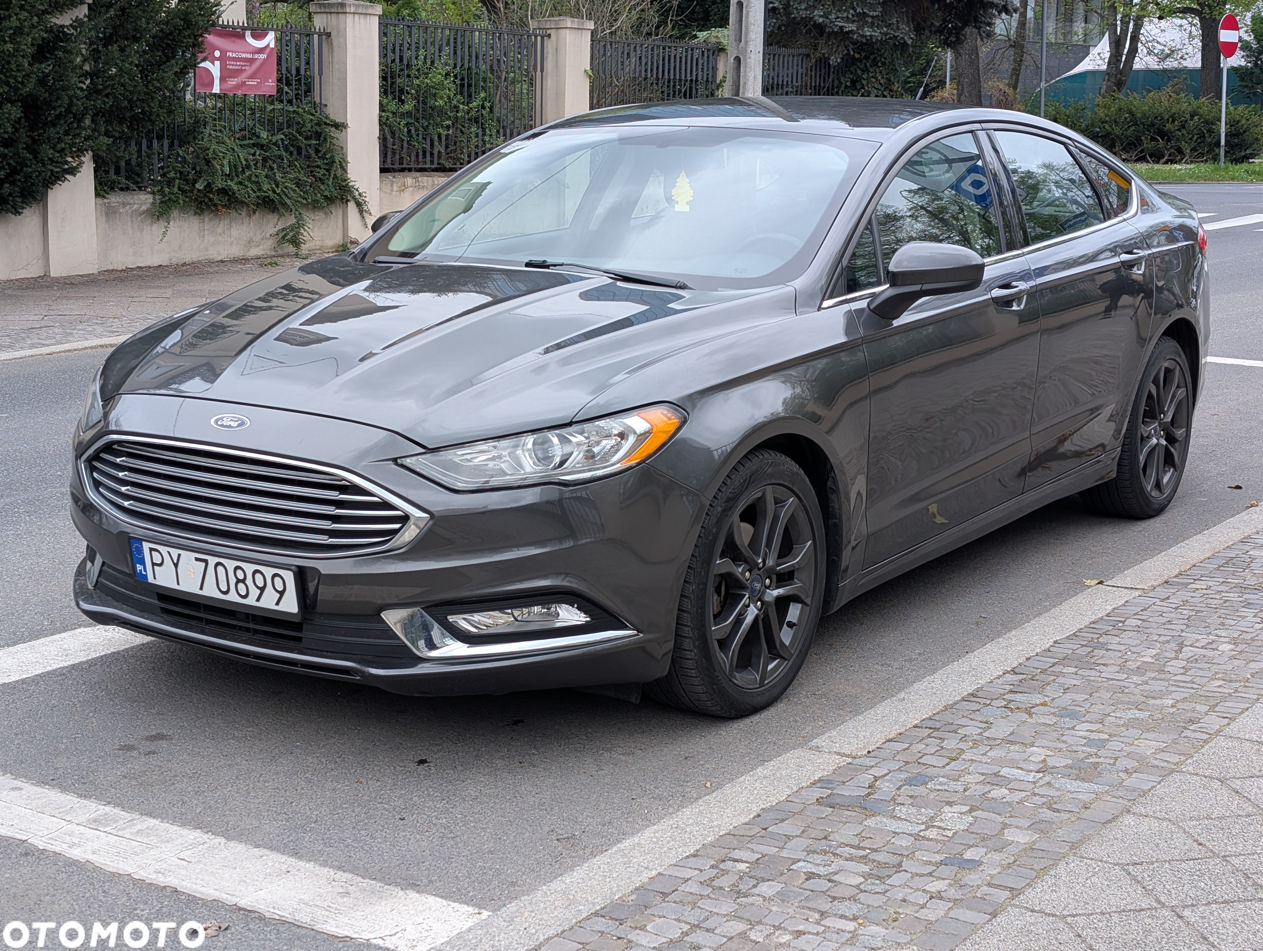 Ford Fusion - 2