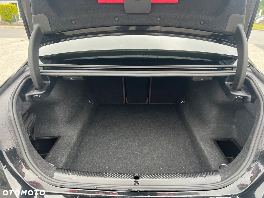 BMW Seria 5 530e PHEV - 12