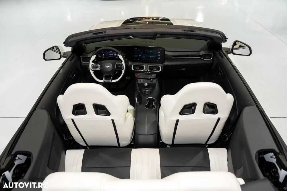 Ford Mustang - 31