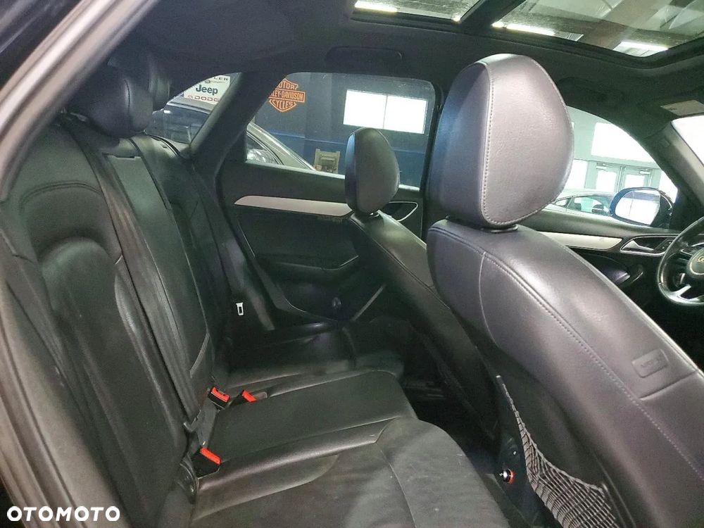 Audi Q3 2.0 TFSI Quattro S tronic design - 10