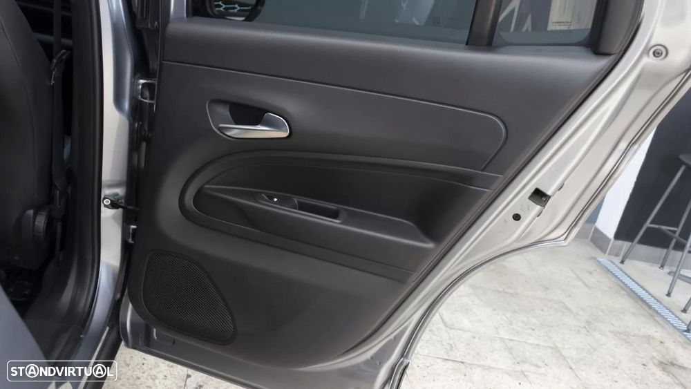 Jeep Avenger 1.2 GSE T3 Altitude - 12