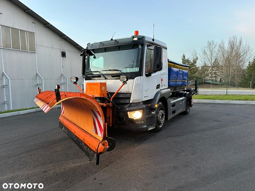 Mercedes-Benz Actros - 1