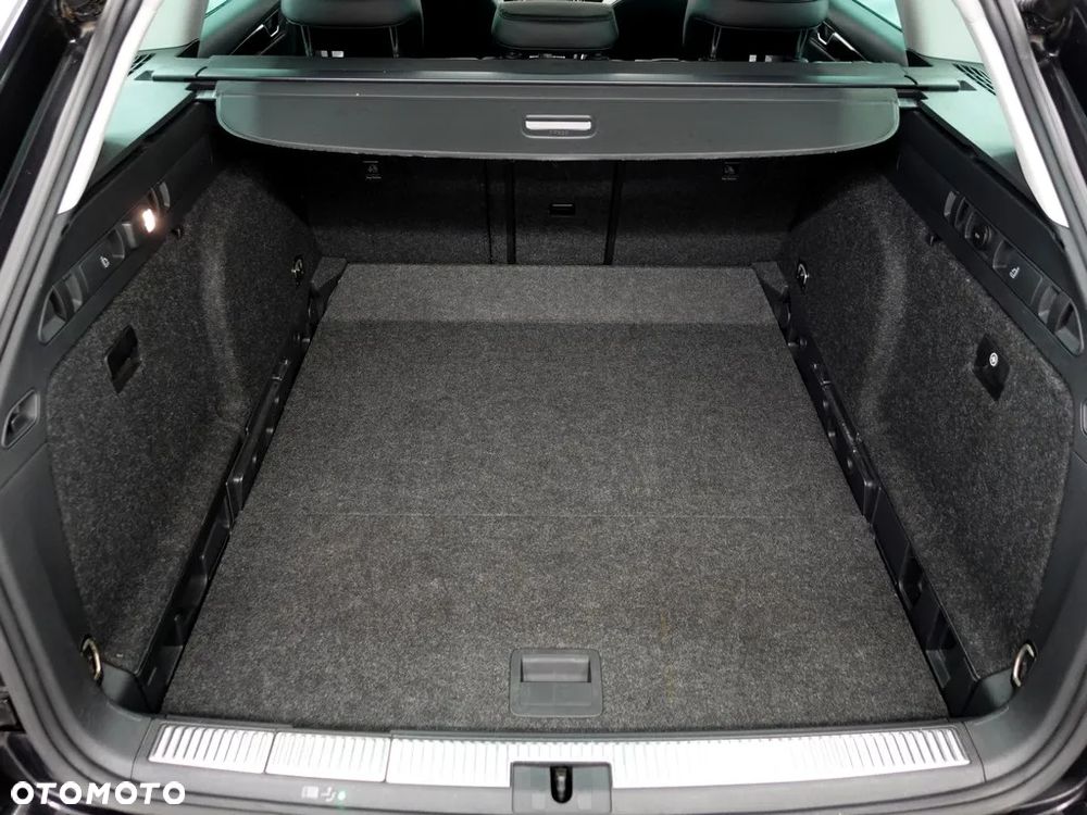 Skoda Superb 2.0 TDI SCR L&K DSG - 39