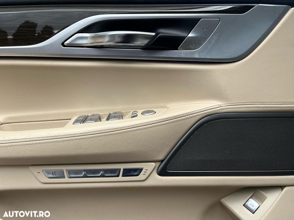 BMW Seria 7 730Ld xDrive - 31
