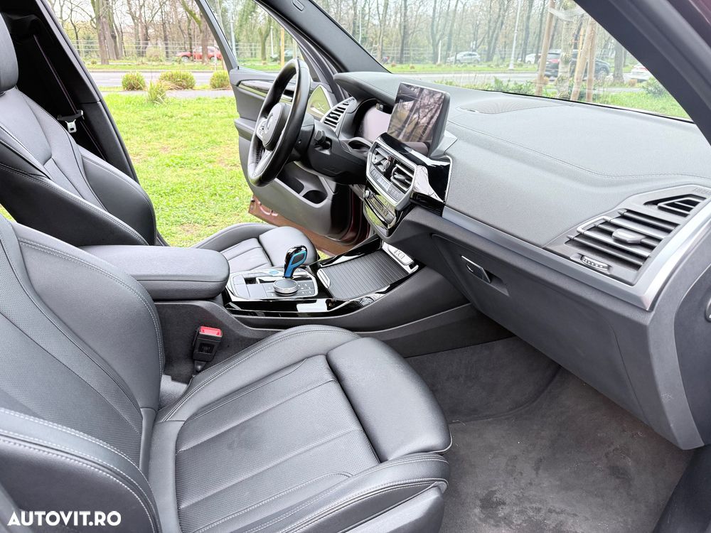 BMW iX3 Inspiring - 32