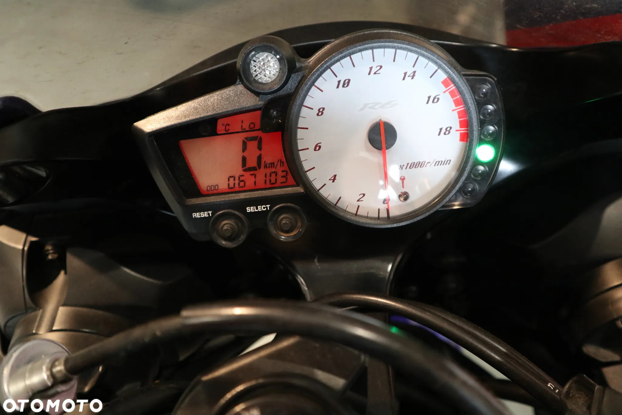 Yamaha R6 - 7