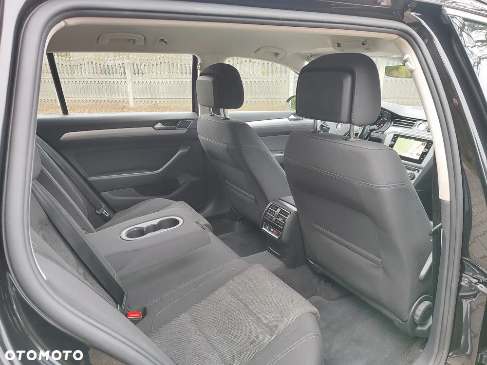 Volkswagen Passat Variant 2.0 TDI SCR 4Motion DSG (BMT) Comfortline - 18