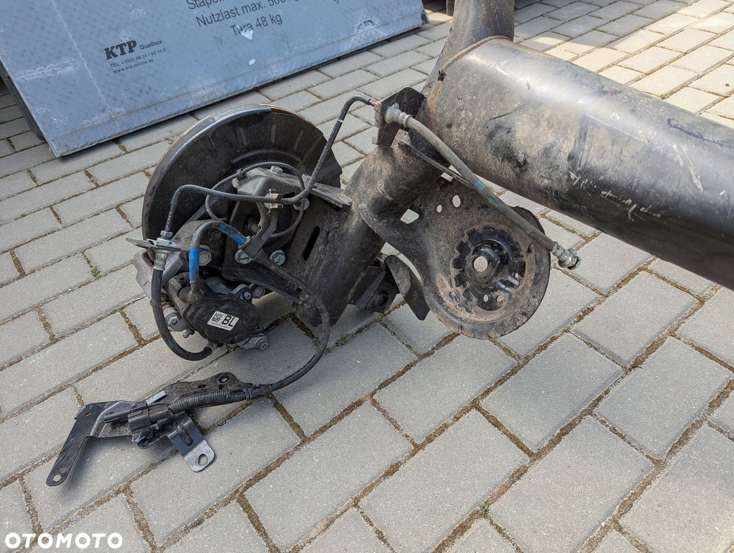 Qashqai III J12 2021-2025 1.5 VC-T Oś tylna belka zawieszenia tył tarcze - 3