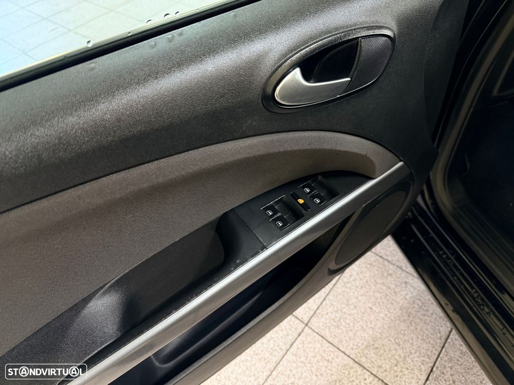 SEAT Leon 1.6 TDI Sport DSG - 17