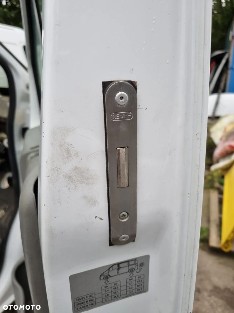 DRZWI PRAWE TRAFIC VIVARO PRIMASTAR  01-14r. - 3