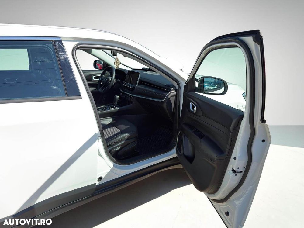 Jeep Compass - 10