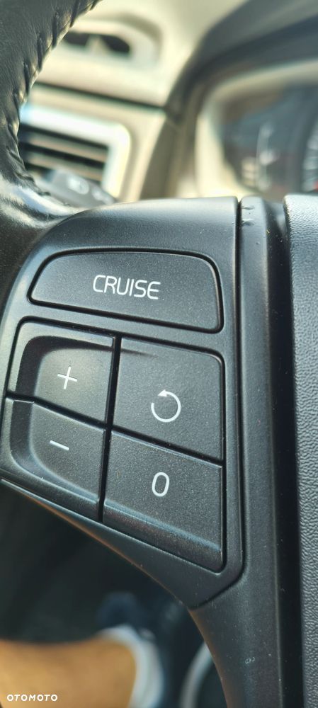 Volvo V70 D4 Momentum - 18