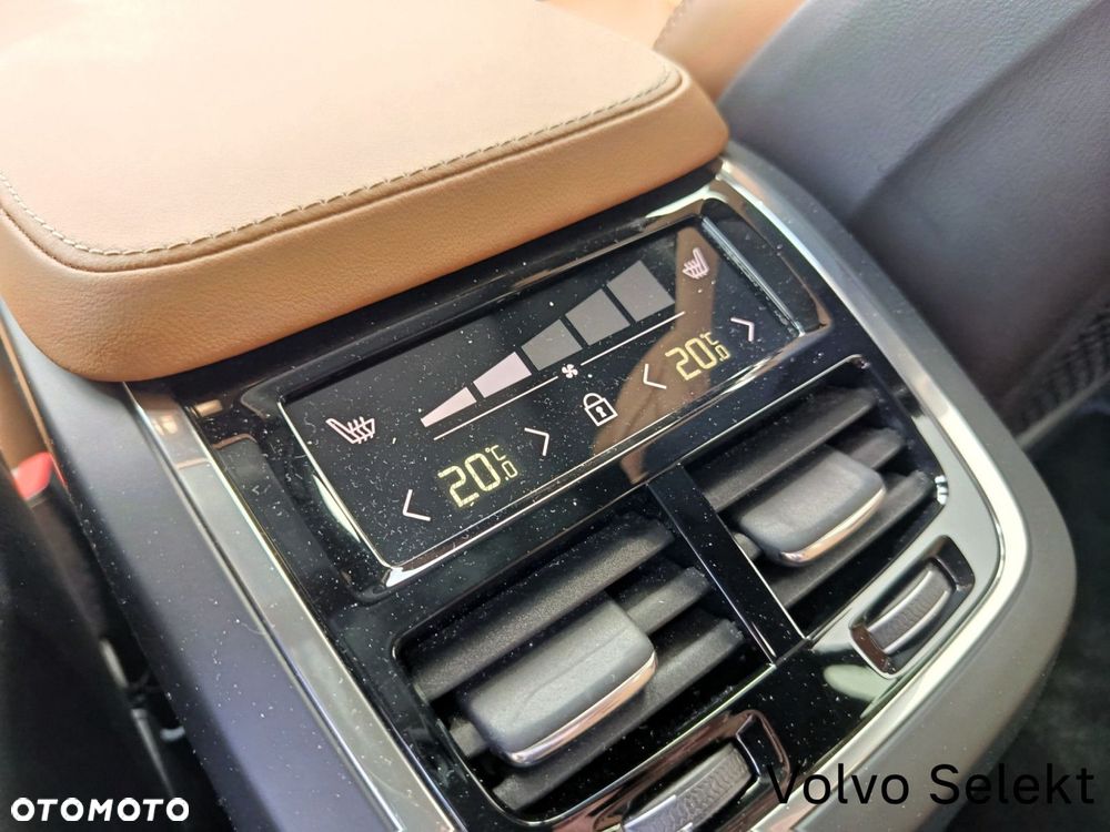 Volvo XC 90 - 26