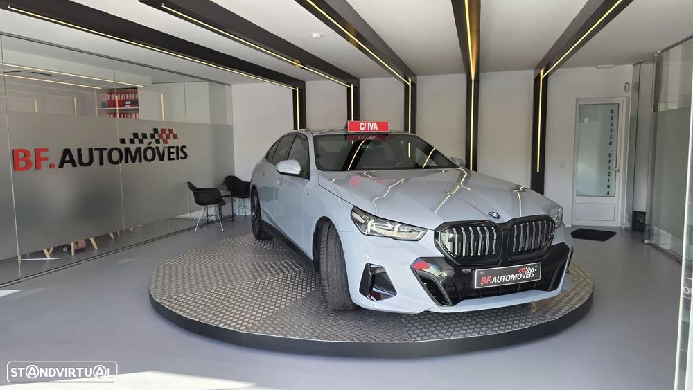 BMW 530 e Pack Desportivo M - 5
