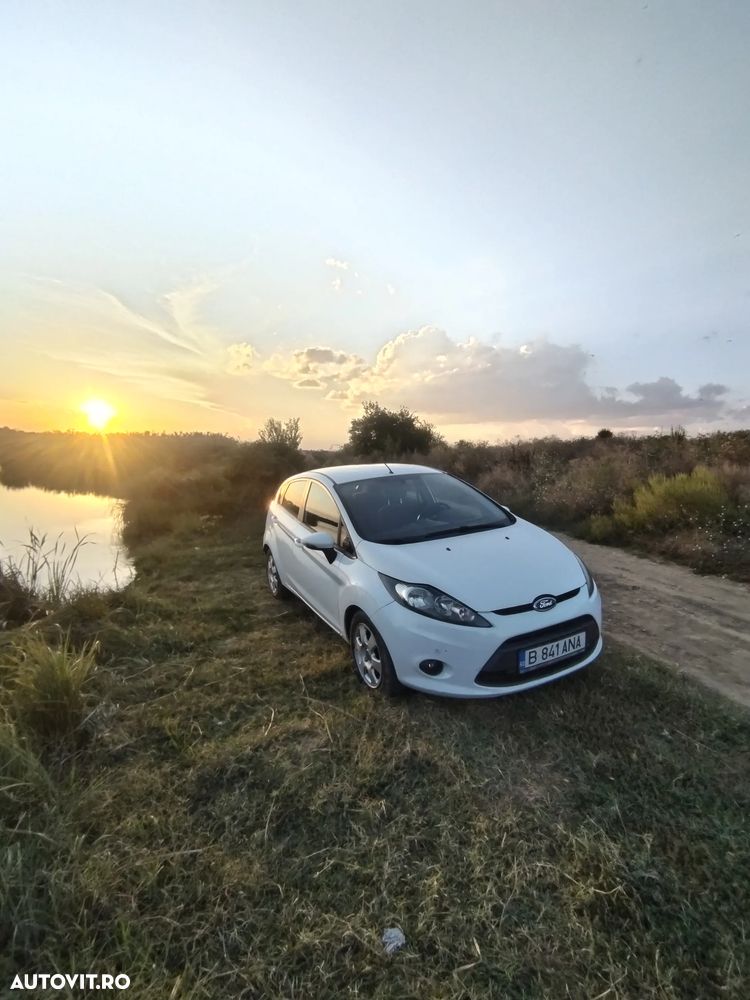 Ford Fiesta - 2
