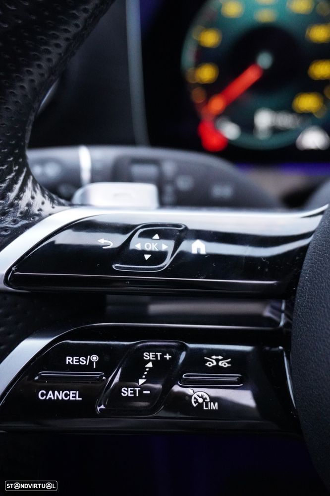 Mercedes-Benz E 300 de 4Matic 9G-TRONIC AMG Line - 17