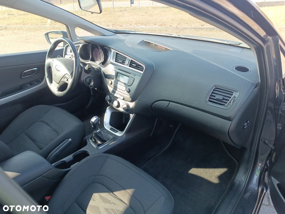 Kia Ceed 1.4 Attract - 13