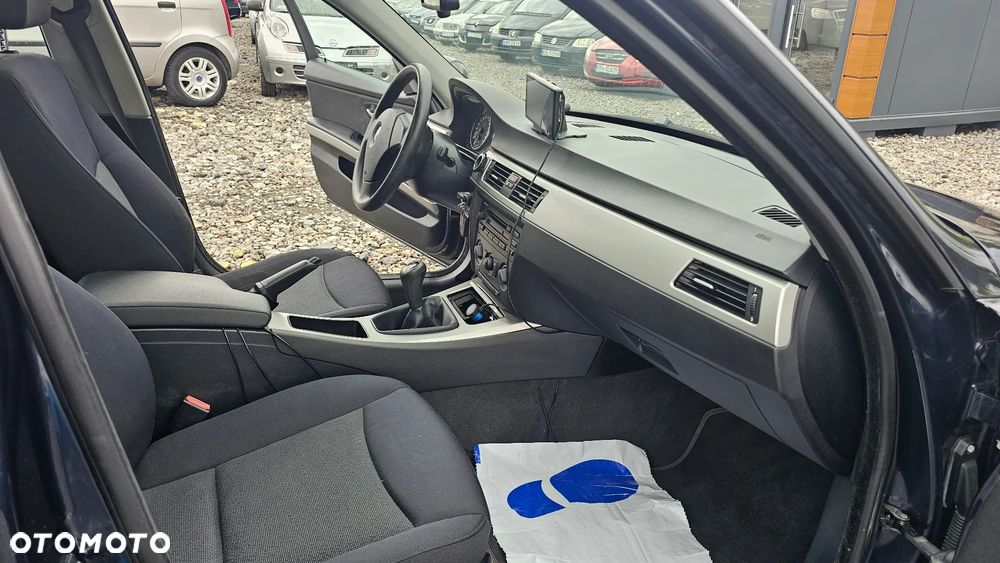 BMW Seria 3 320i - 20