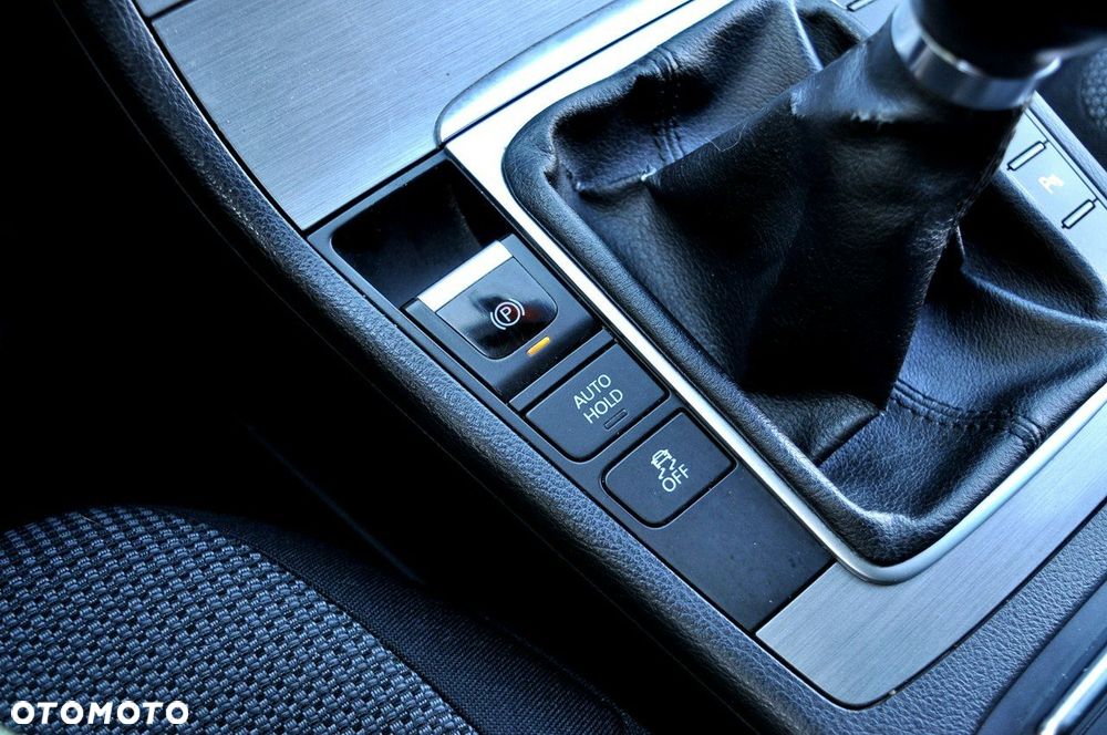 Volkswagen Passat - 17