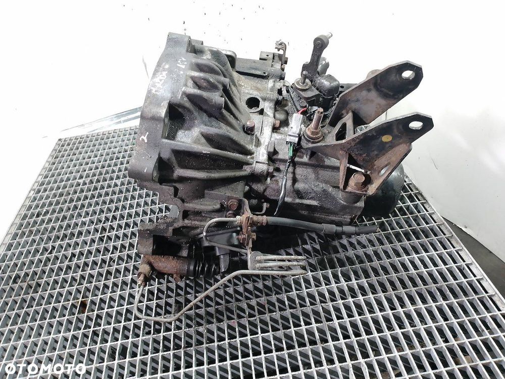 SKRZYNIA BIEGÓW MANUALNA MAZDA 6 ( 02-08 ) 1.8 16V - 3