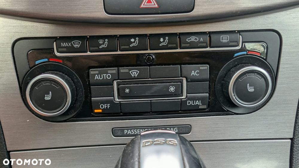 Volkswagen Passat 2.0 TDI DPF Highline DSG - 17
