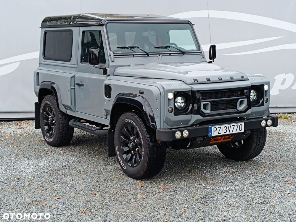 Land Rover Defender - 15