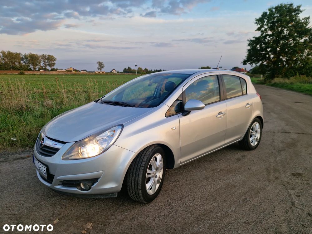 Opel Corsa 2010 photo 2