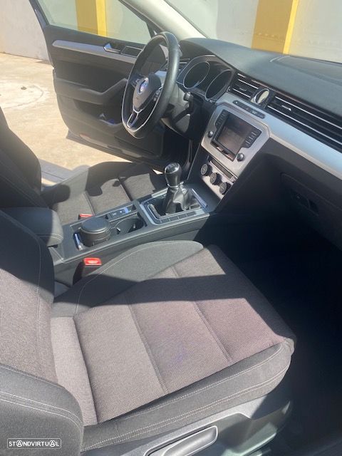 VW Passat 1.6 TDI BlueMotion - 13