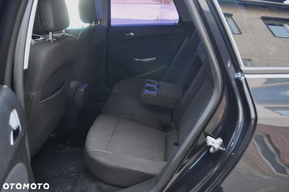 Opel Astra 1.4 Turbo - 28