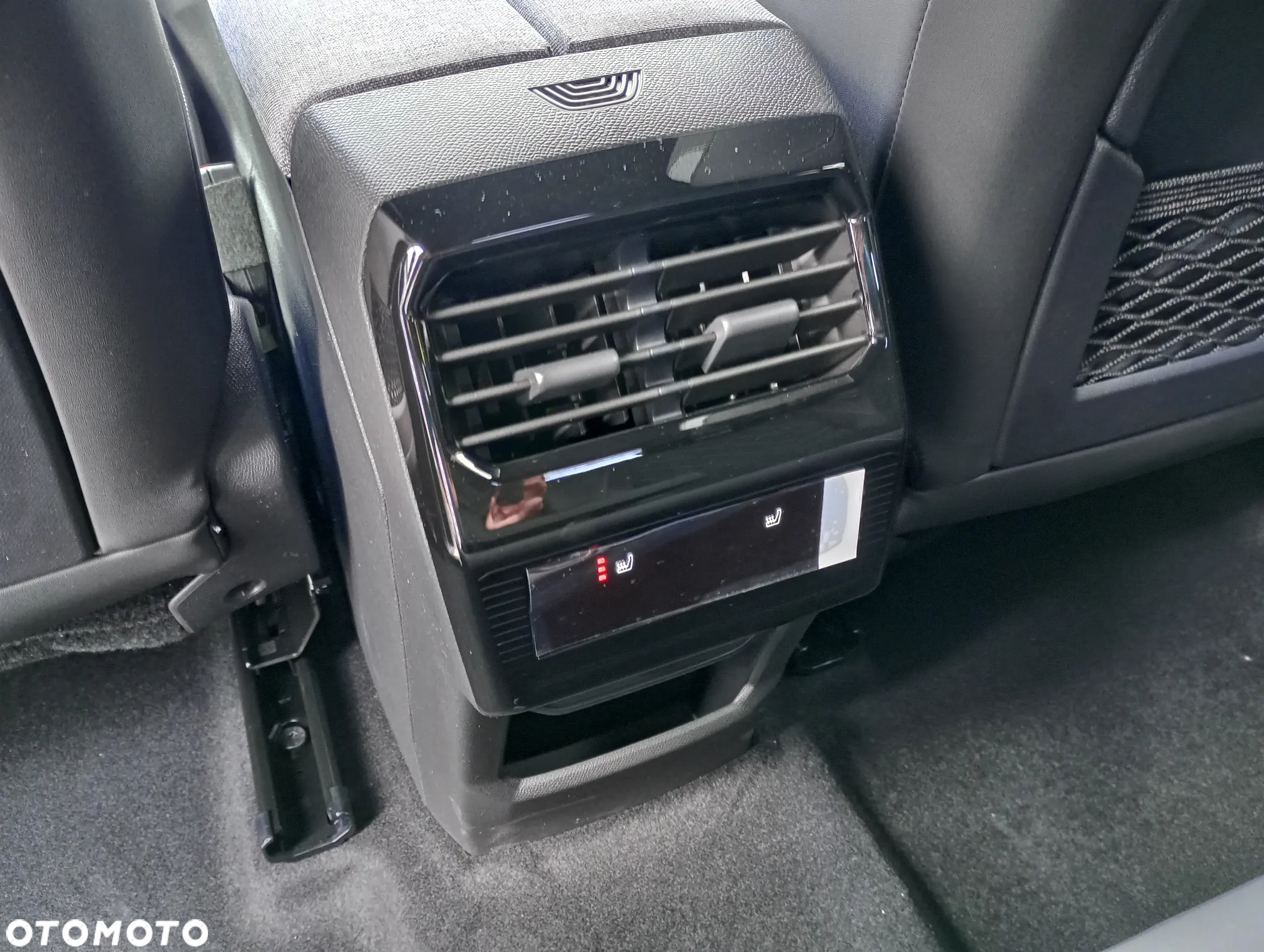 Peugeot 3008 1.2 PureTech mHEV GT e-DCS6 - 13