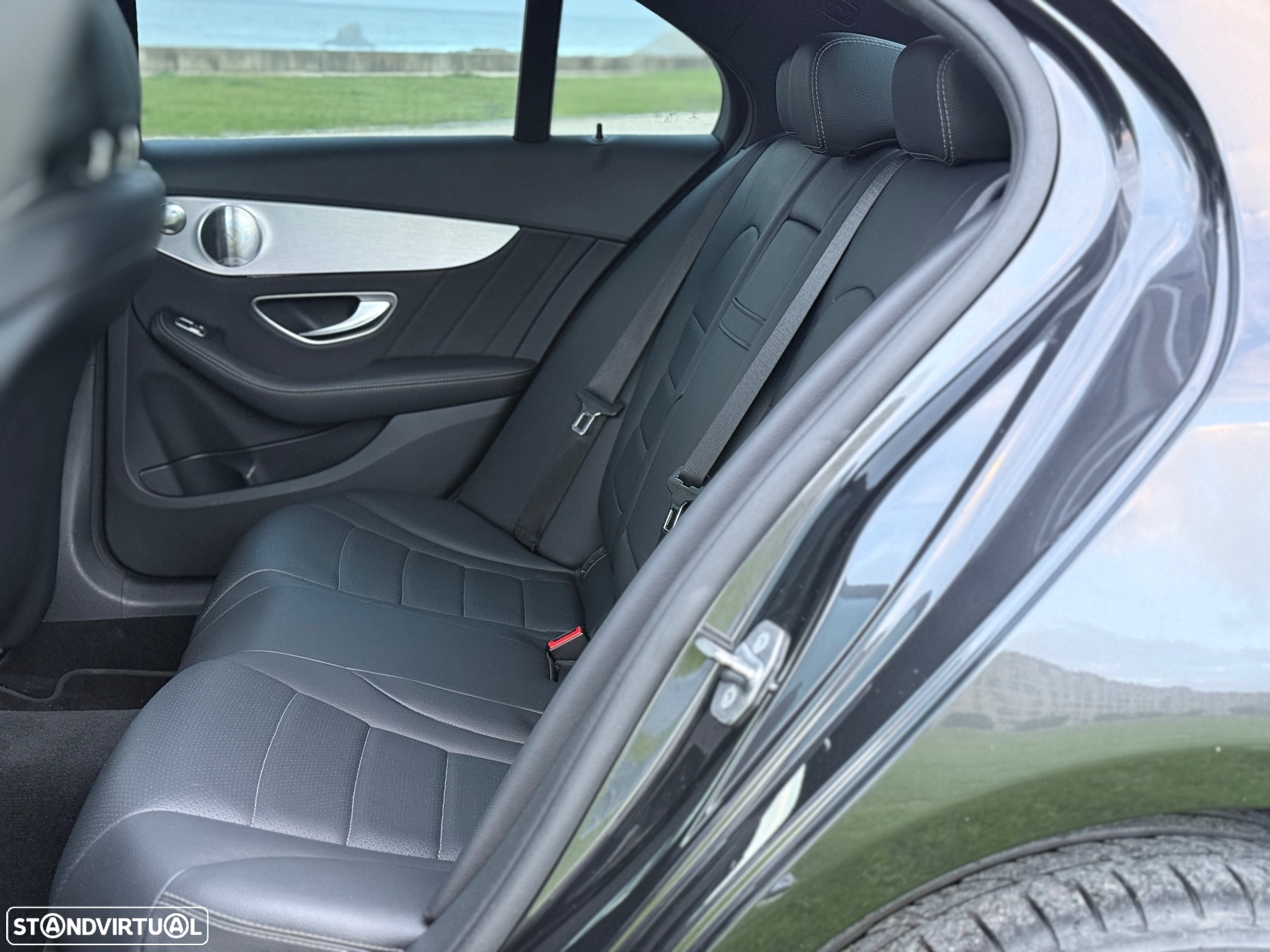 Mercedes-Benz C 300 de AMG Line - 18