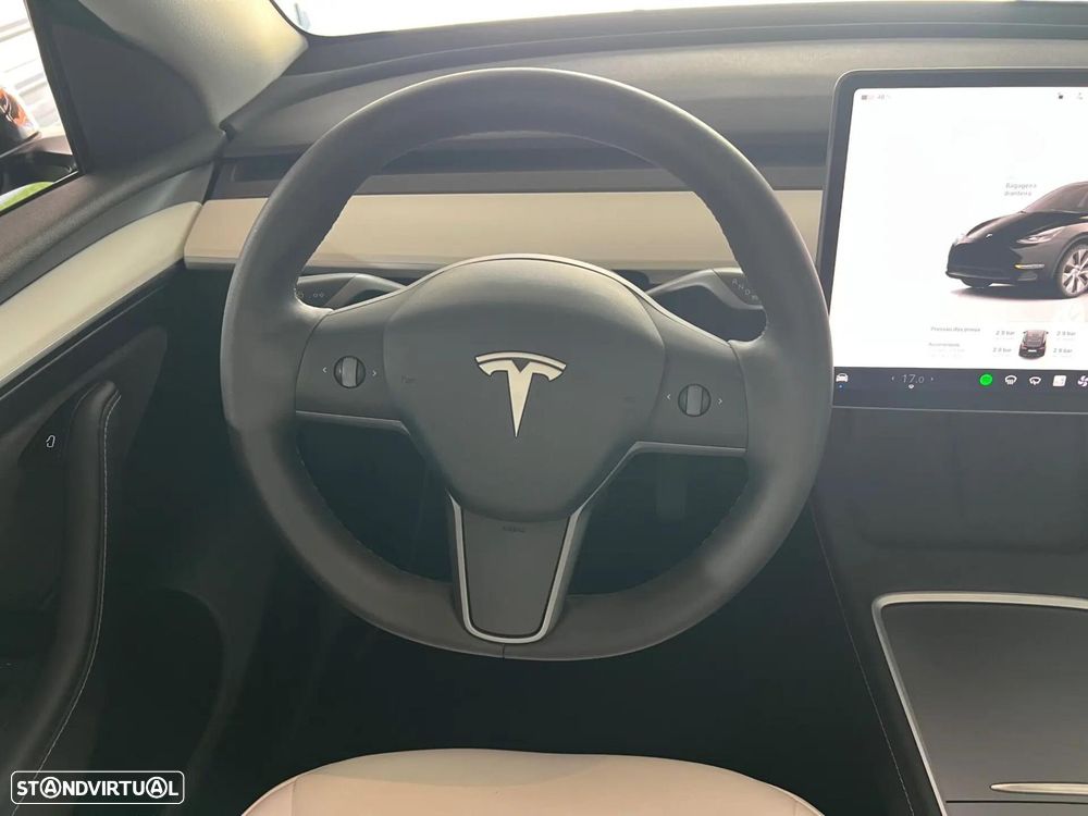 Tesla Model Y RWD - 7