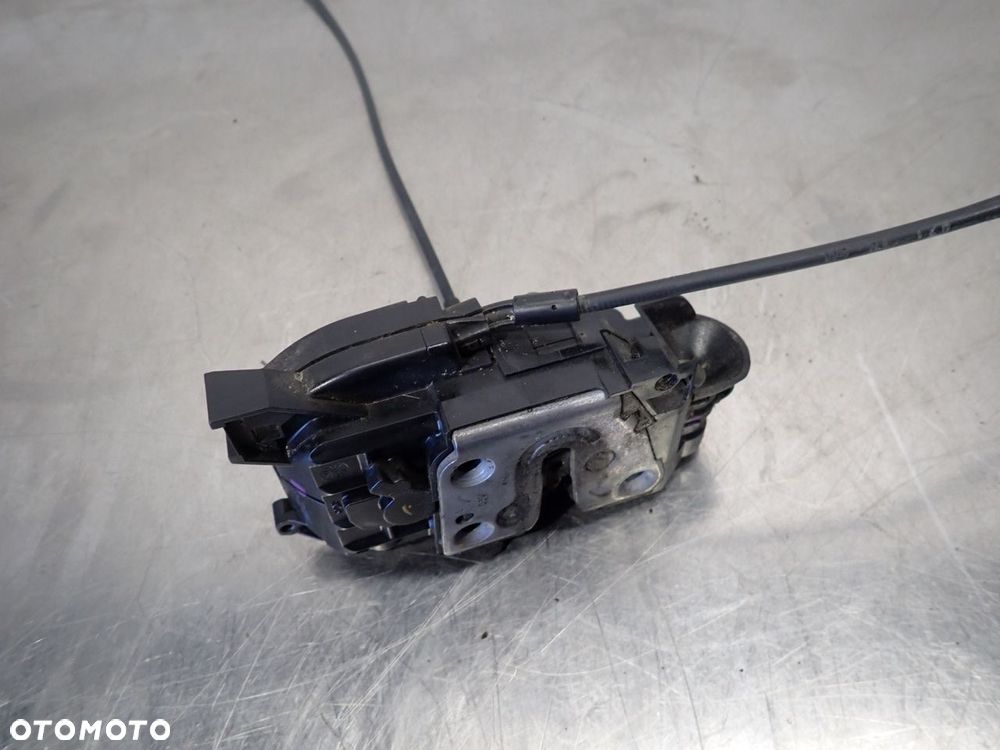 ZAMEK LEWY PRZÓD DRZWI RENAULT CLIO III LIFT 1.5 - 5