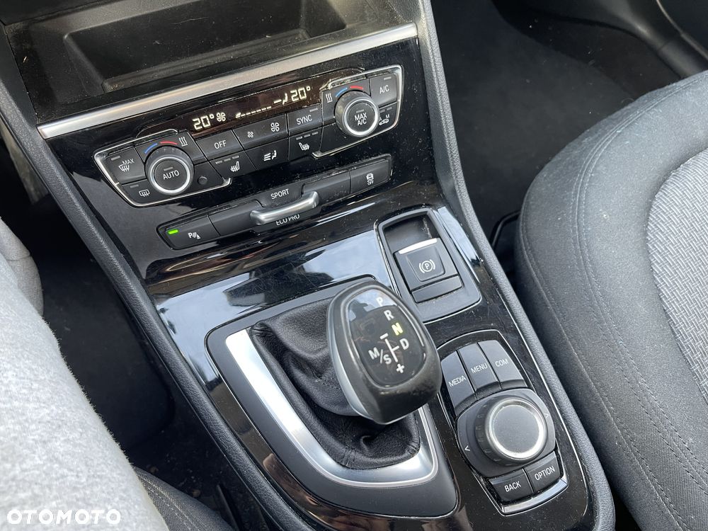 BMW Seria 2 218i Active Tourer - 11