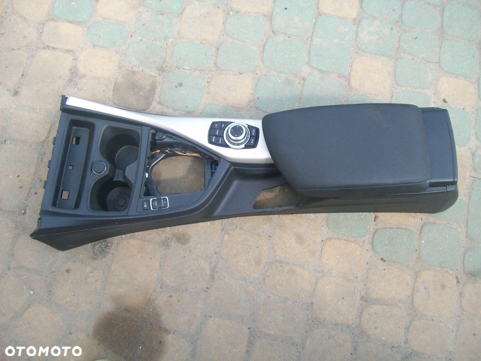 Podłokietnik BMW E39 - 1