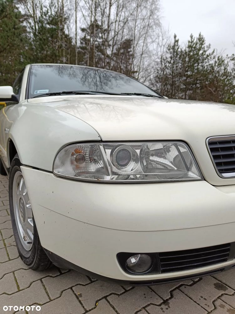 Audi A4 Limousine - 11