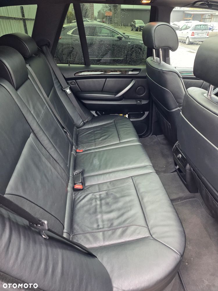 BMW X5 4.4 i - 11