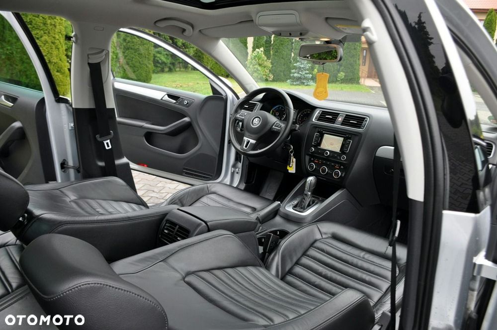 Volkswagen Jetta - 24