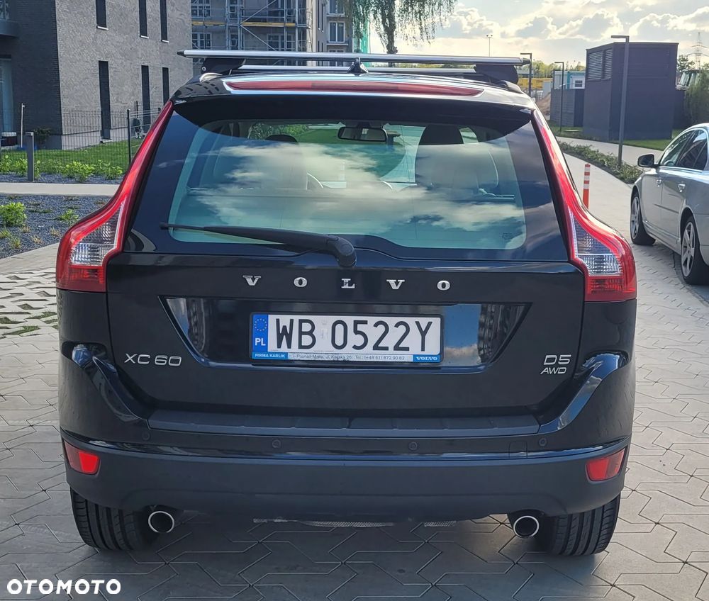 Volvo XC 60 D5 AWD Momentum - 9