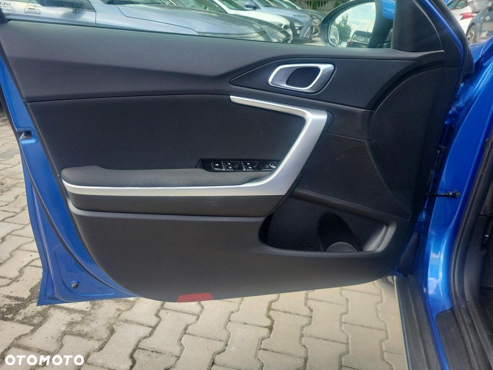 Kia XCeed 1.5 T-GDI M - 10