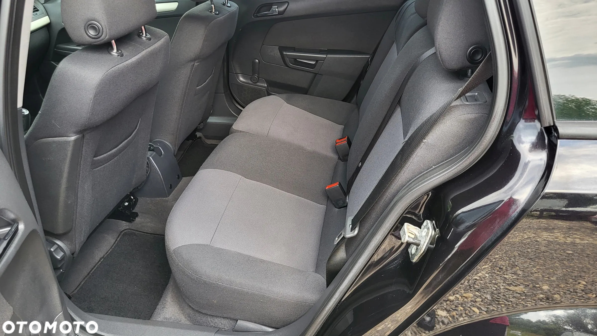 Opel Astra 1.4 Caravan - 22