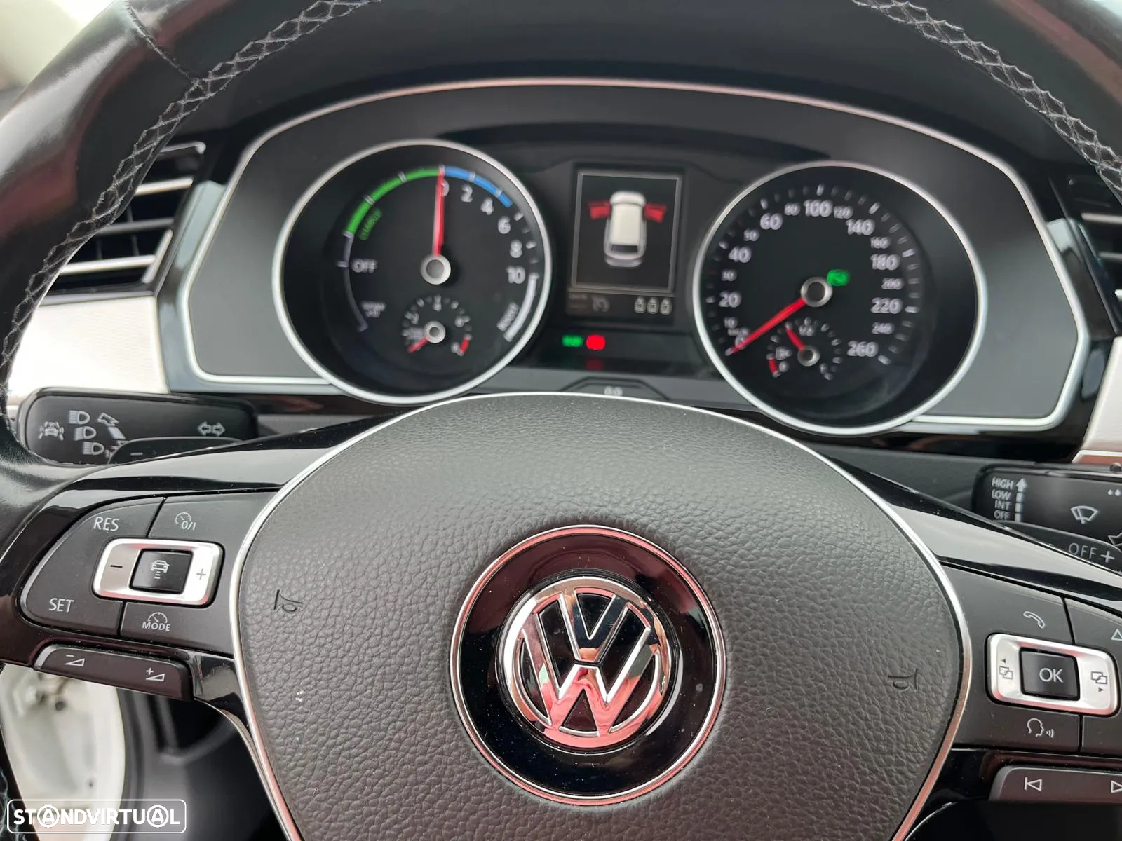 VW Passat 1.4 TSI Plug-In-Hybrid DSG GTE - 25