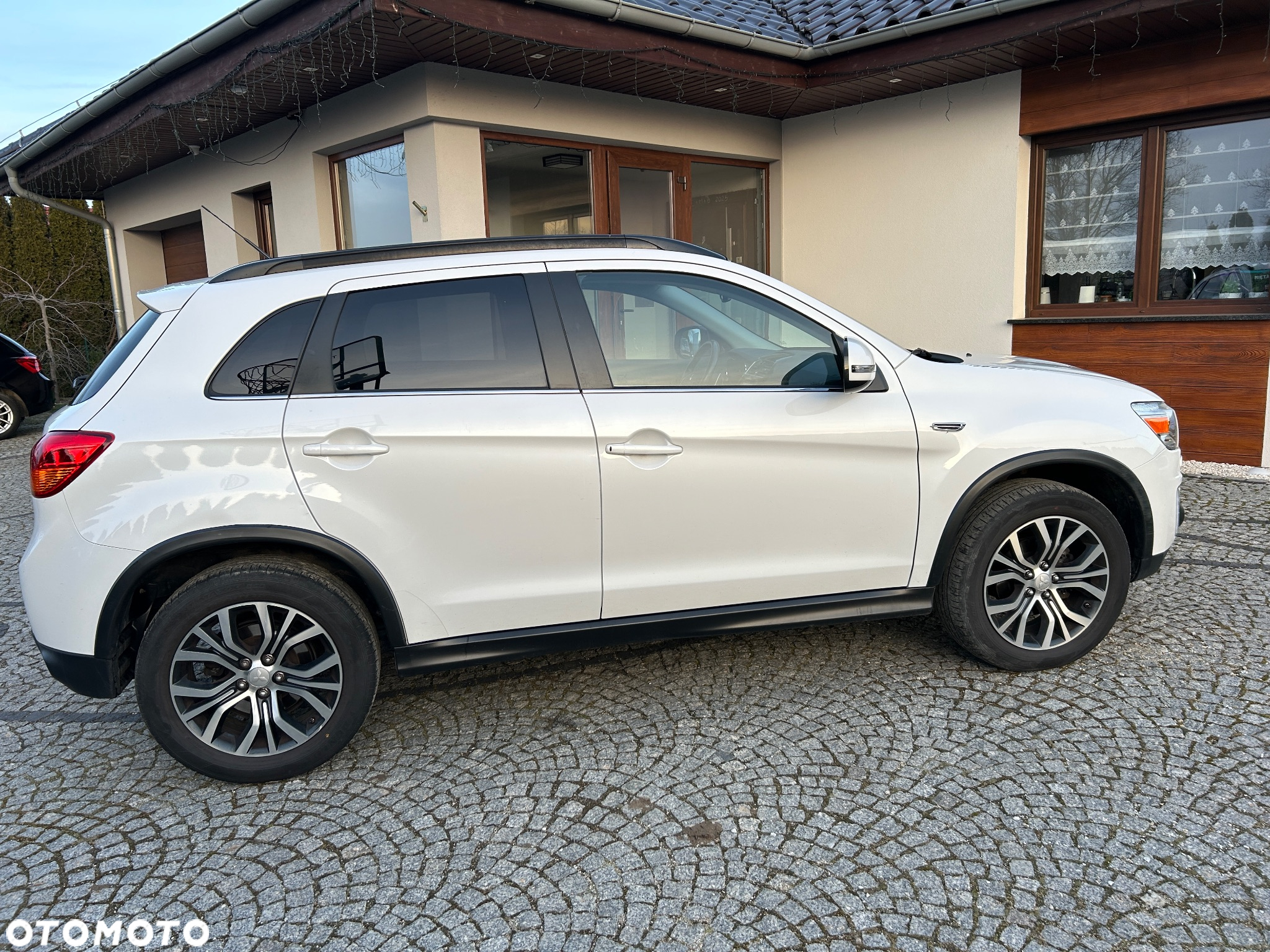 Mitsubishi ASX 2.2 DI-D 4WD Automatik Intense - 8