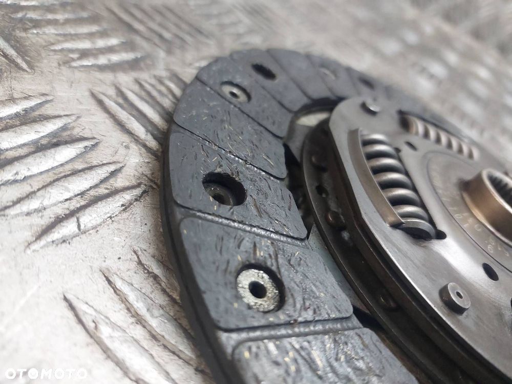 SPRZĘGŁO TARCZA + KOŁO ZAMACHOWE BORA I 1.6 16V - 3