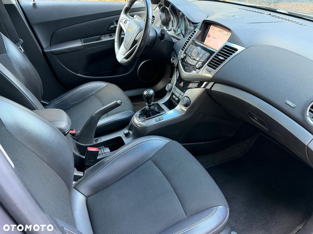 Chevrolet Cruze 1.4T LTZ+ - 12