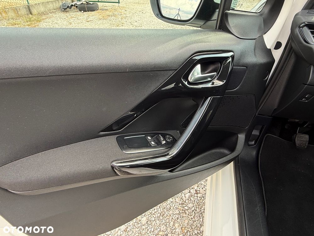 Peugeot 208 1.4 HDi Active Pack - 19